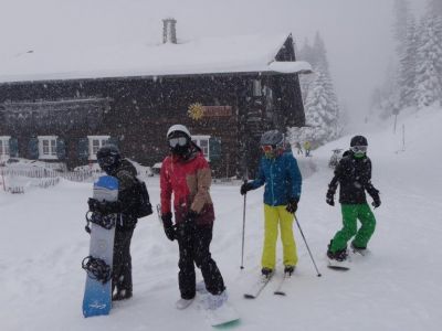 Pistenspa� mit Board und Brett