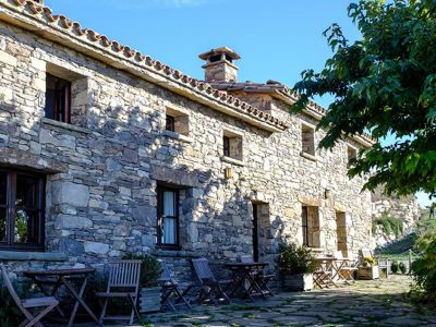 schatten blauer himmel sonne steinhaus natur