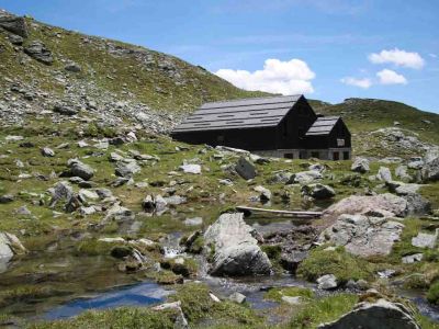 h�tten wanderung organisiert aostatal bergfluss