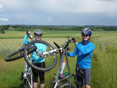 mtb bike familienurlaub thueringen maedels