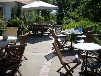 Am Nachmittag kann man sich mit frisch gebackenem Kuchen verw�hnen lassen.