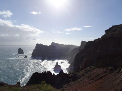 wanderreise madeira steilk�ste im gegenlicht 