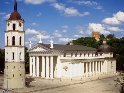 Individuelle Radreise in Baltischen L�ndern Vilnius Kathedrale Litauen