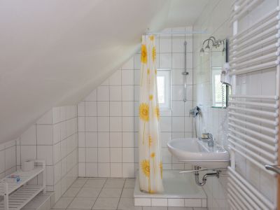 Sonnenhaus Wohnung Zweites Obergeschoss Bad