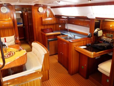 segelt�rn f�r familien in dalmatien kroatien k�che navigation